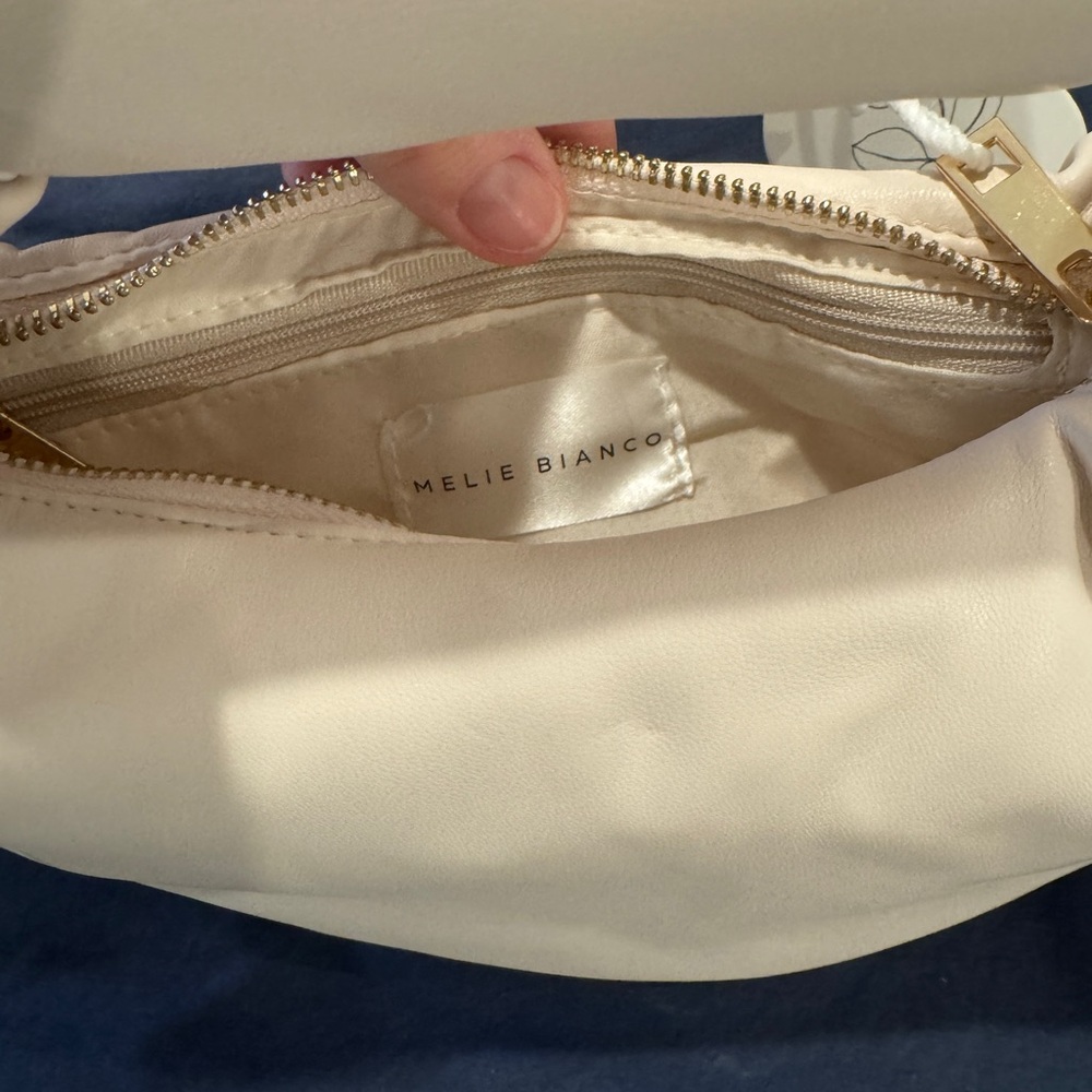 NWT Melie Bianco Elegant Cream Shoulder Bag - Picture 4 of 6